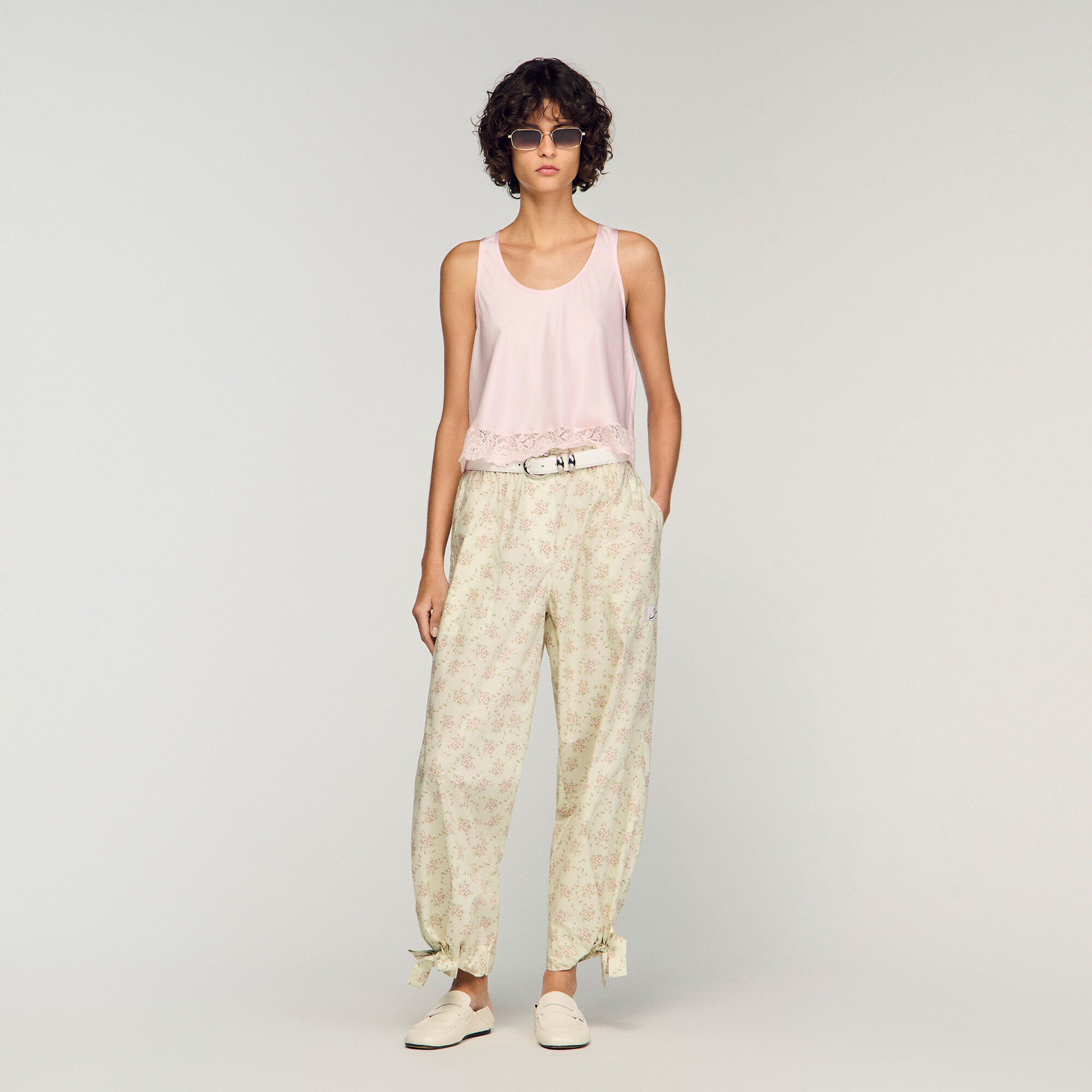 Pantaloni a gamba larga floreali