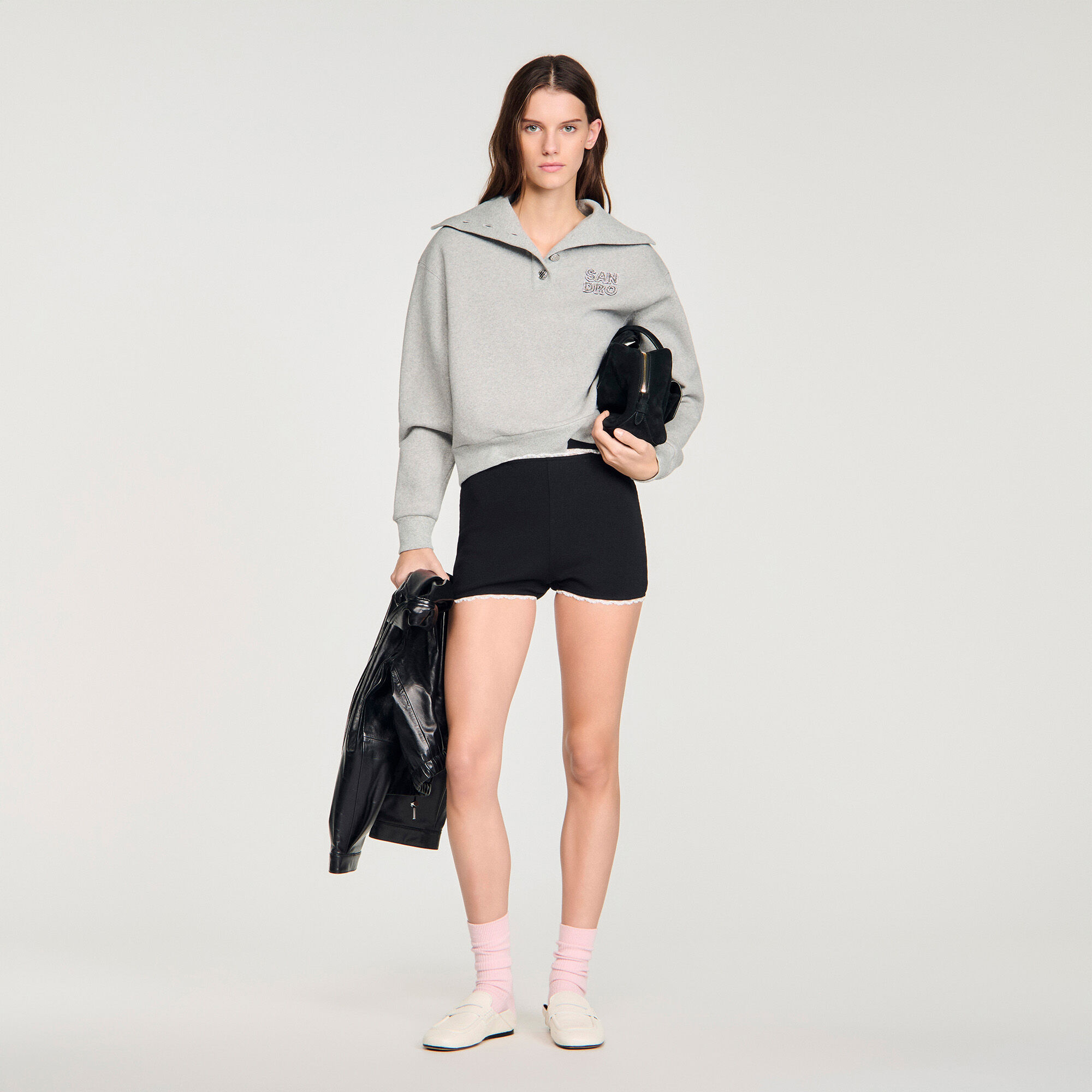 Shorts elastici ricamati con perline
