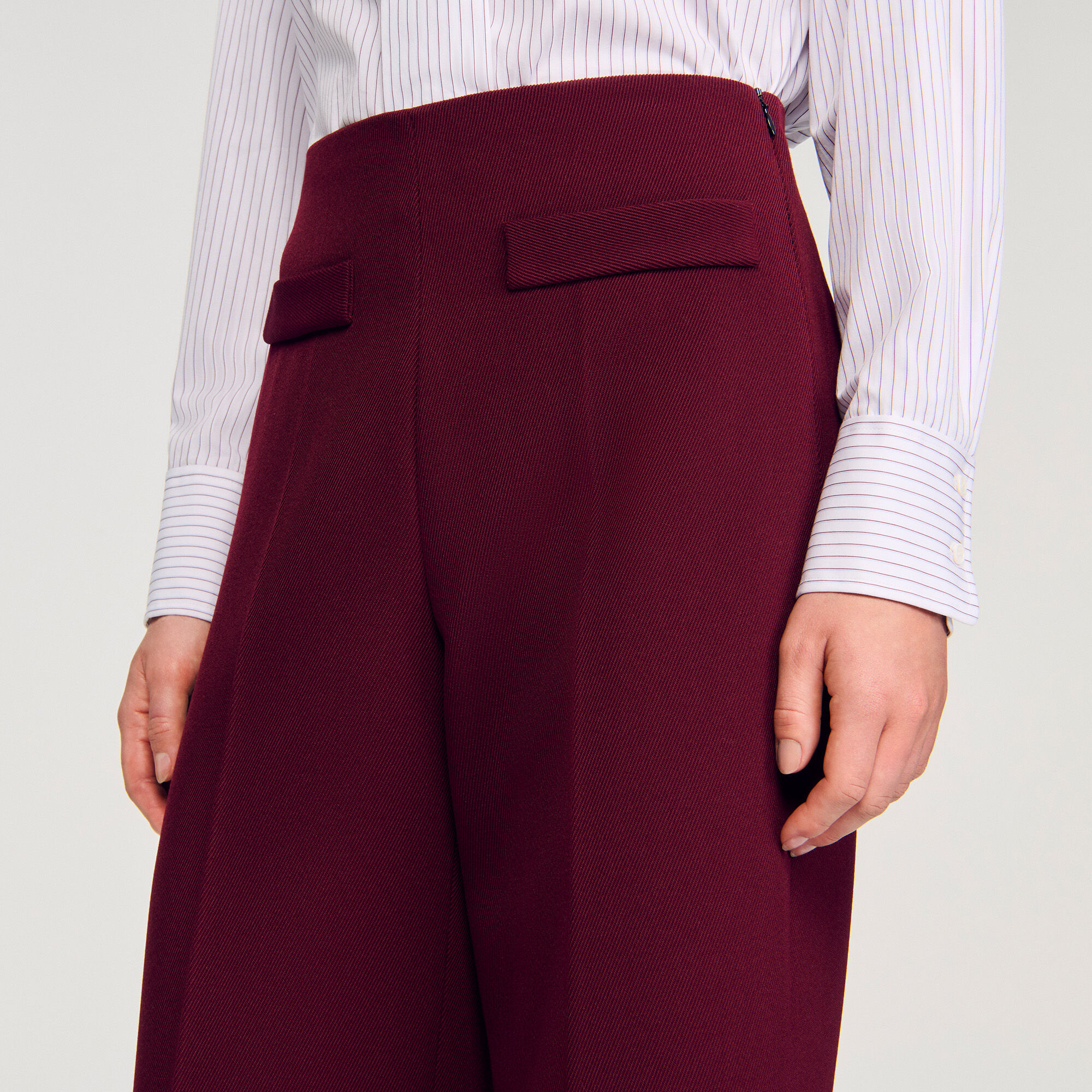 Pantaloni a sigaretta