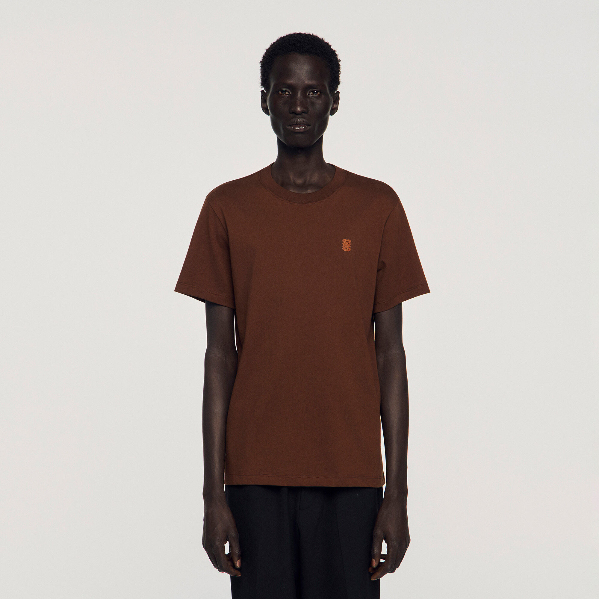 T-shirt in pelle con logo