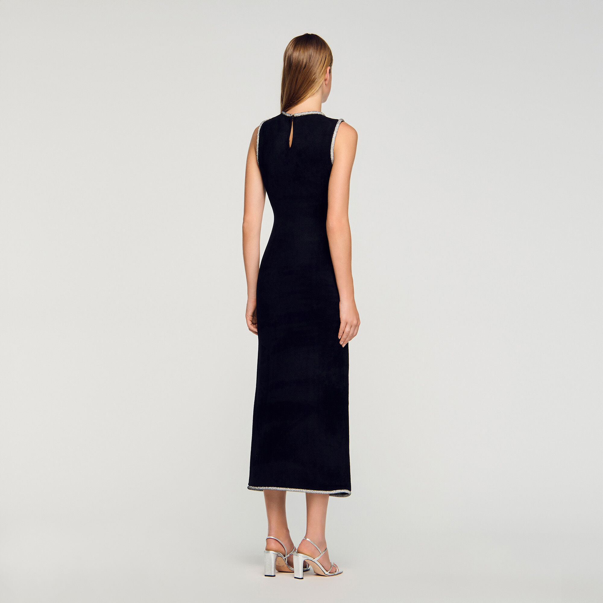 Abito maxi con fessura in cristalli
