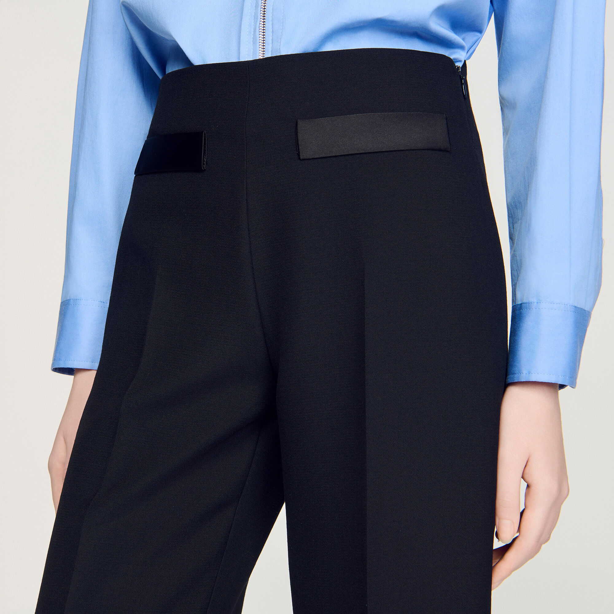 Pantaloni con dettaglio tasche