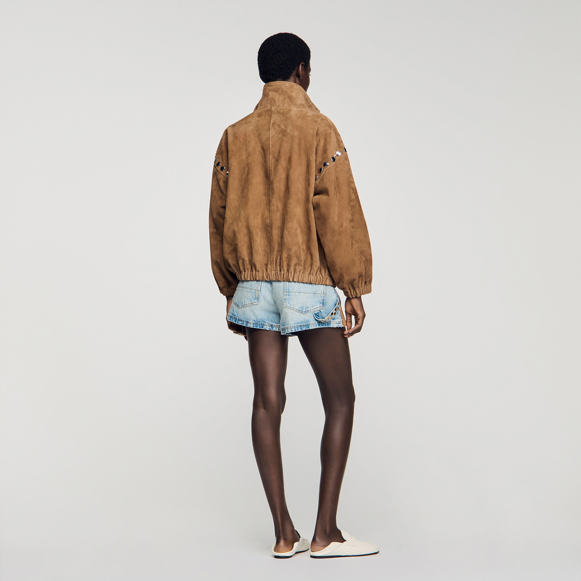 Giubbotto in suede con borchie