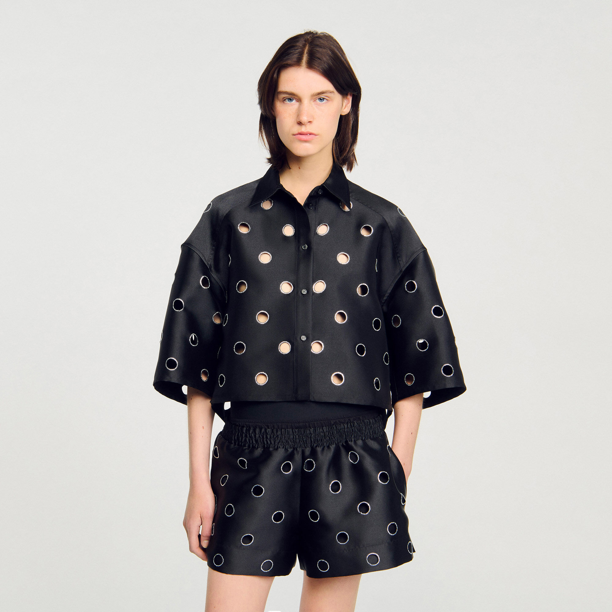 Camicia oversize con fori in cristalli