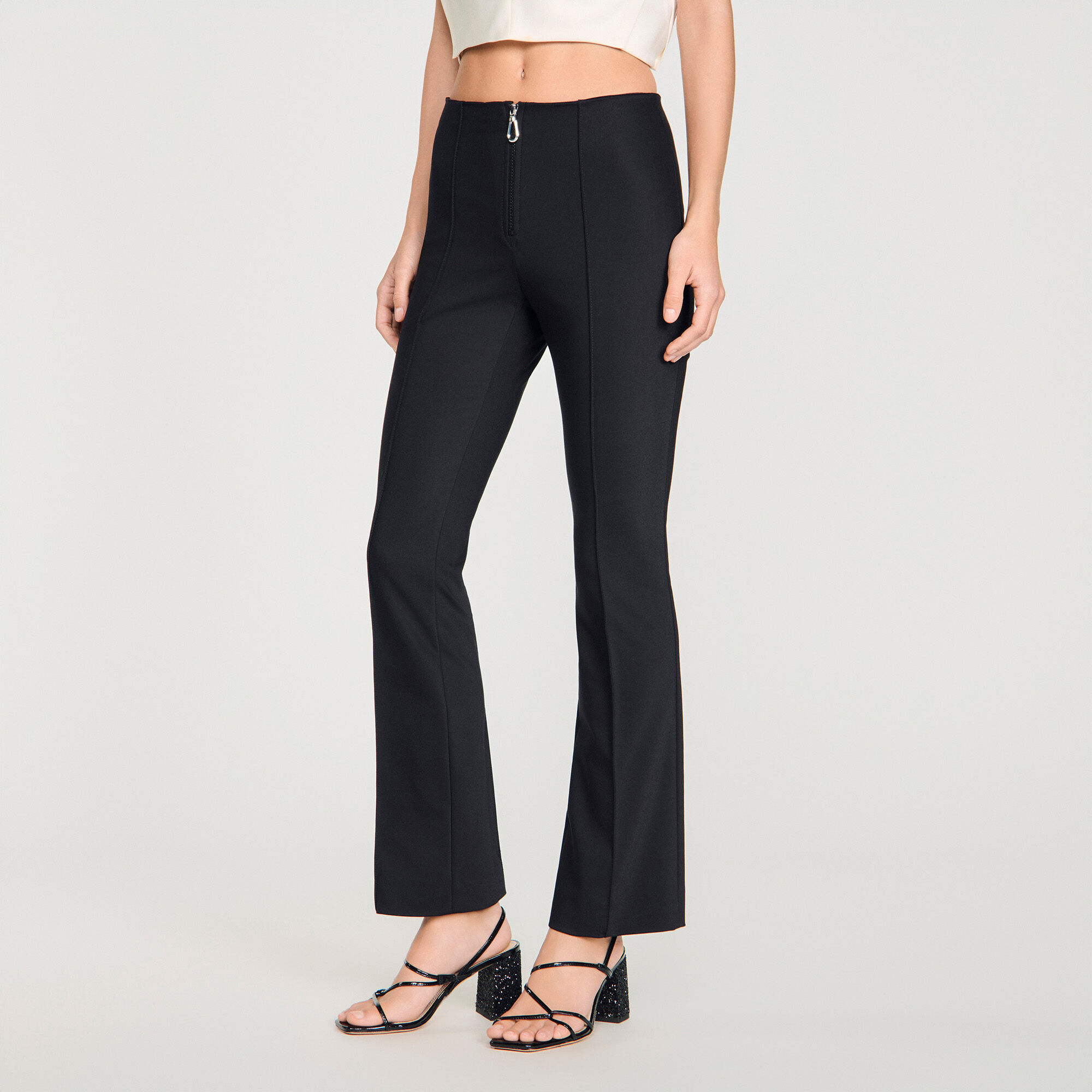 Pantaloni con piega e cerniera