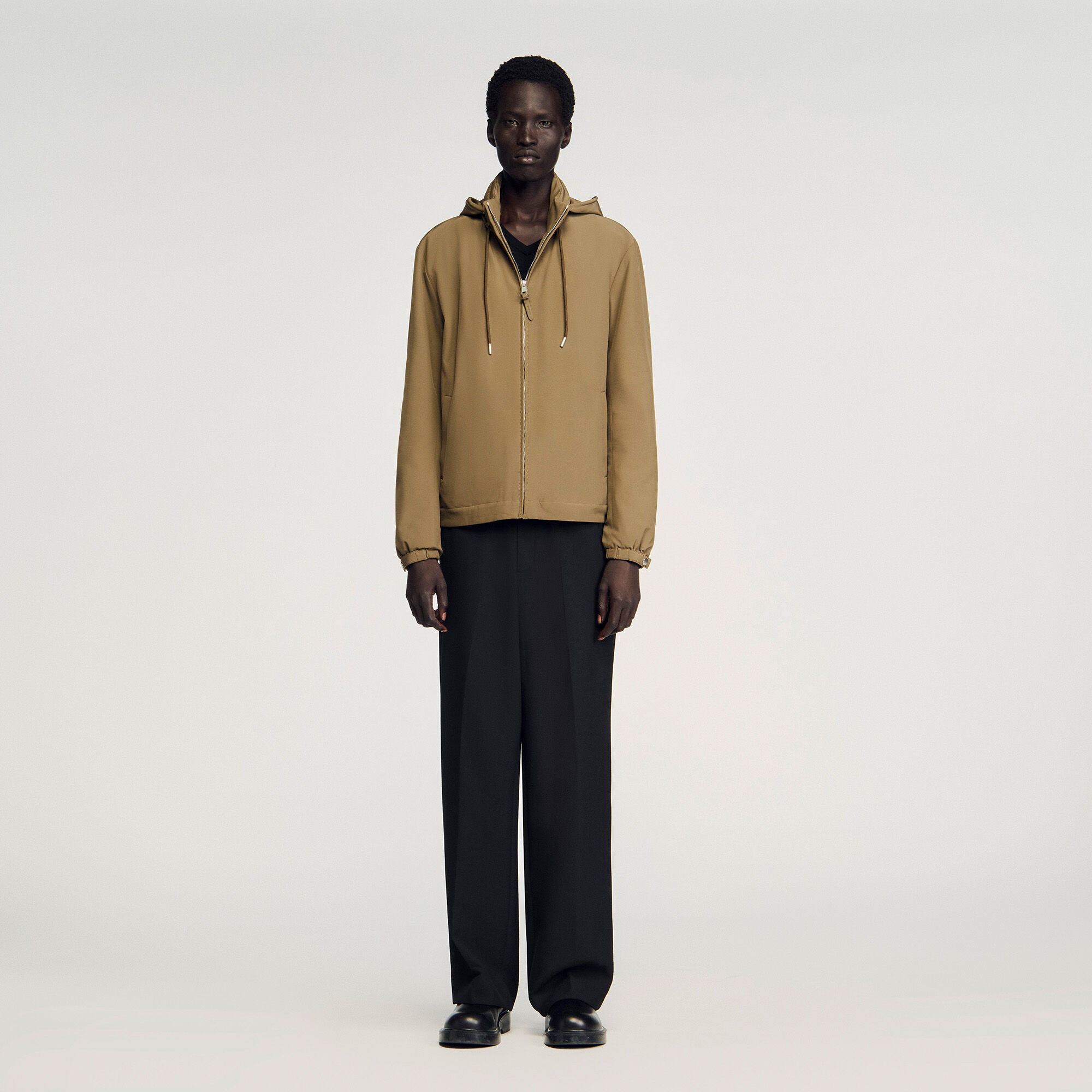 Giacca con cappuccio a zip