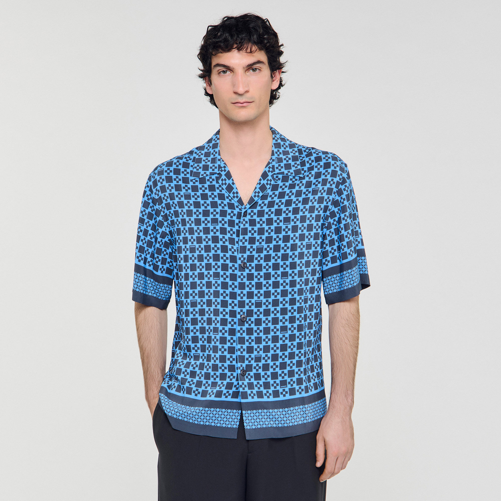 Camicia fluida con motivo quadrato croce