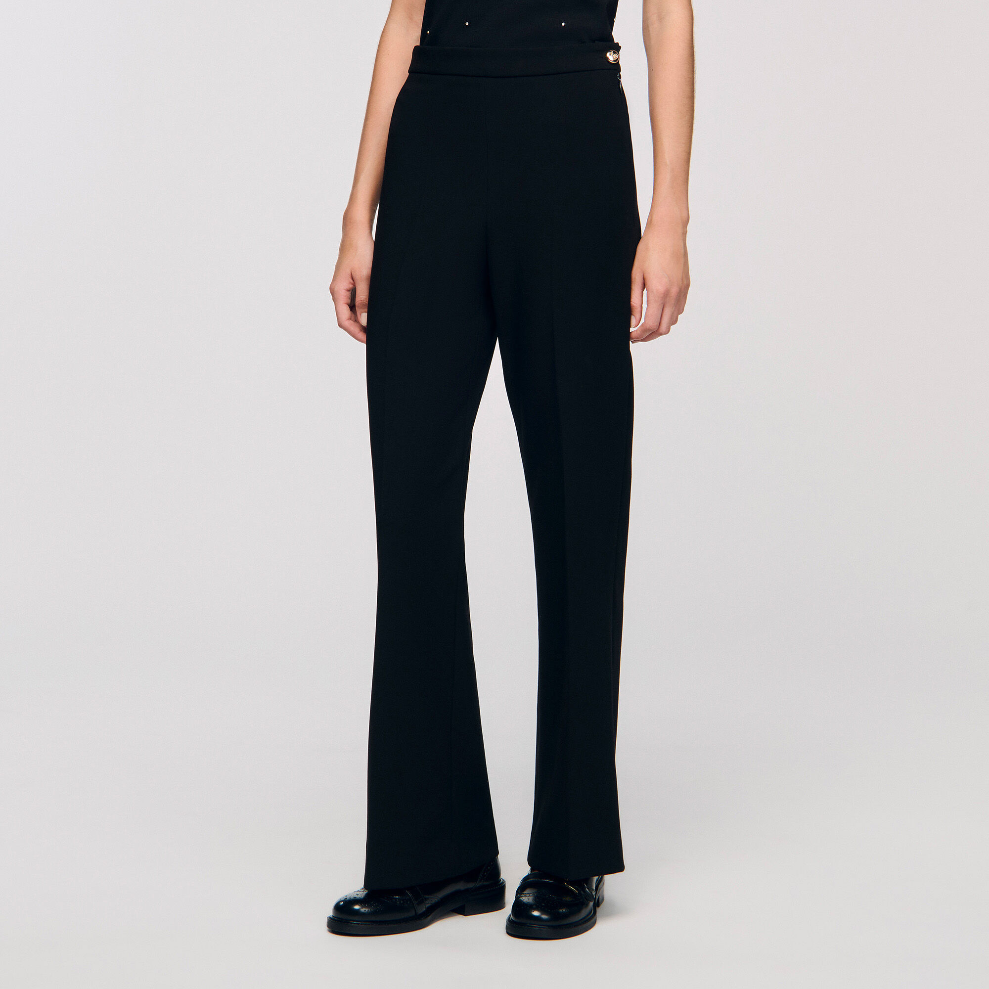 Pantaloni dritti con bottoni