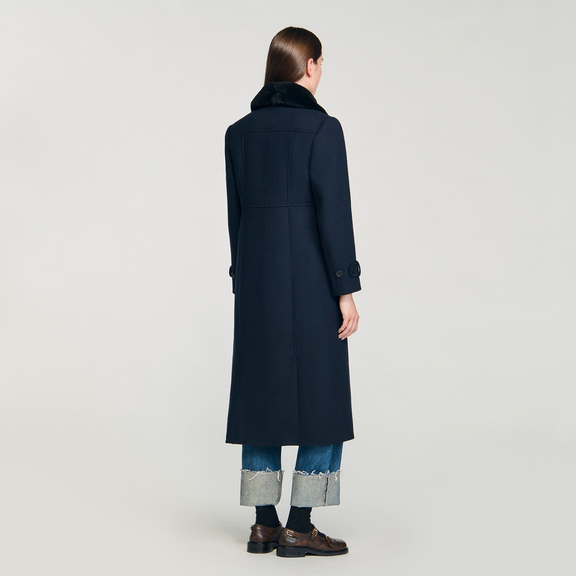 Cappotto con collo di pelliccia rimovibile