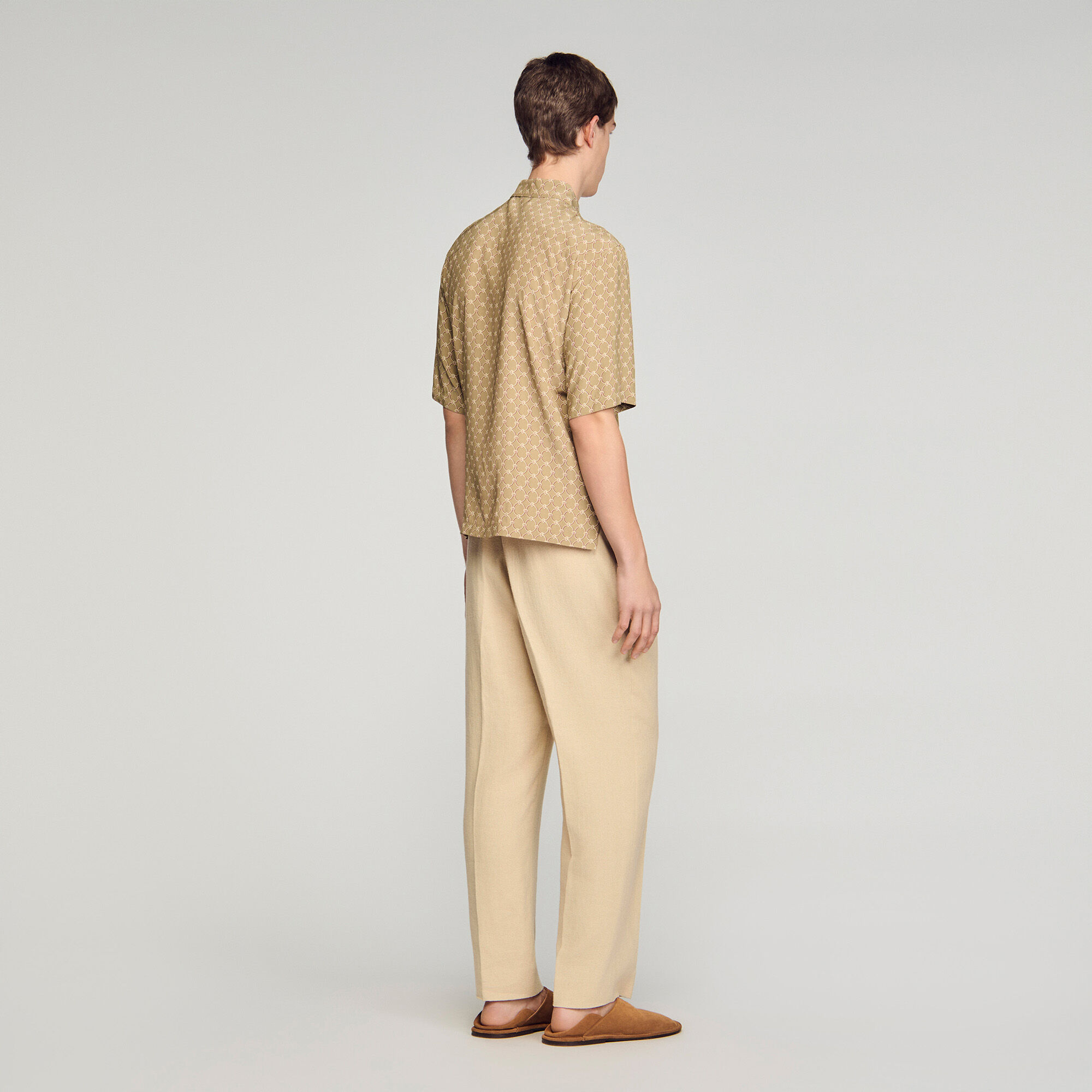 Camicia a righe con stampa a catena con taglio ampio