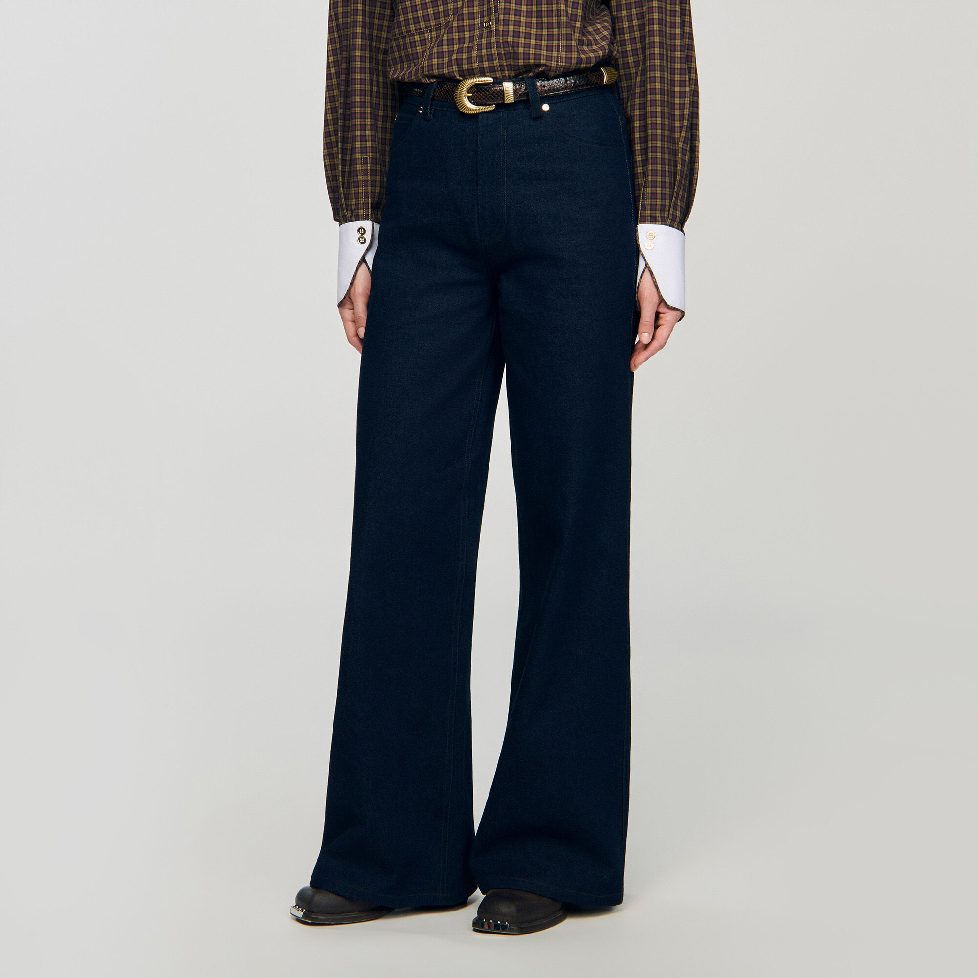 Jeans larghi in denim grezzo