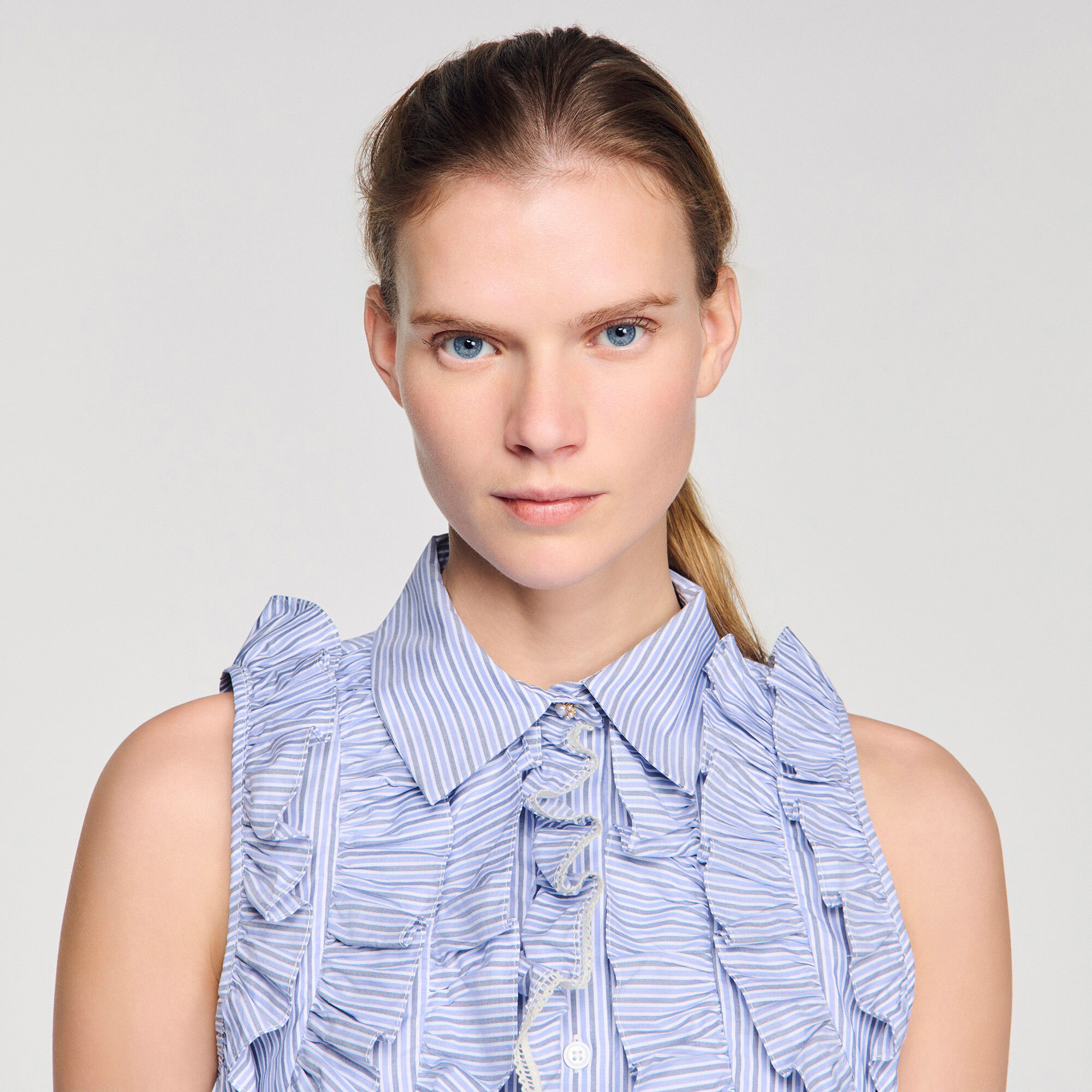 Camicia a righe con volant