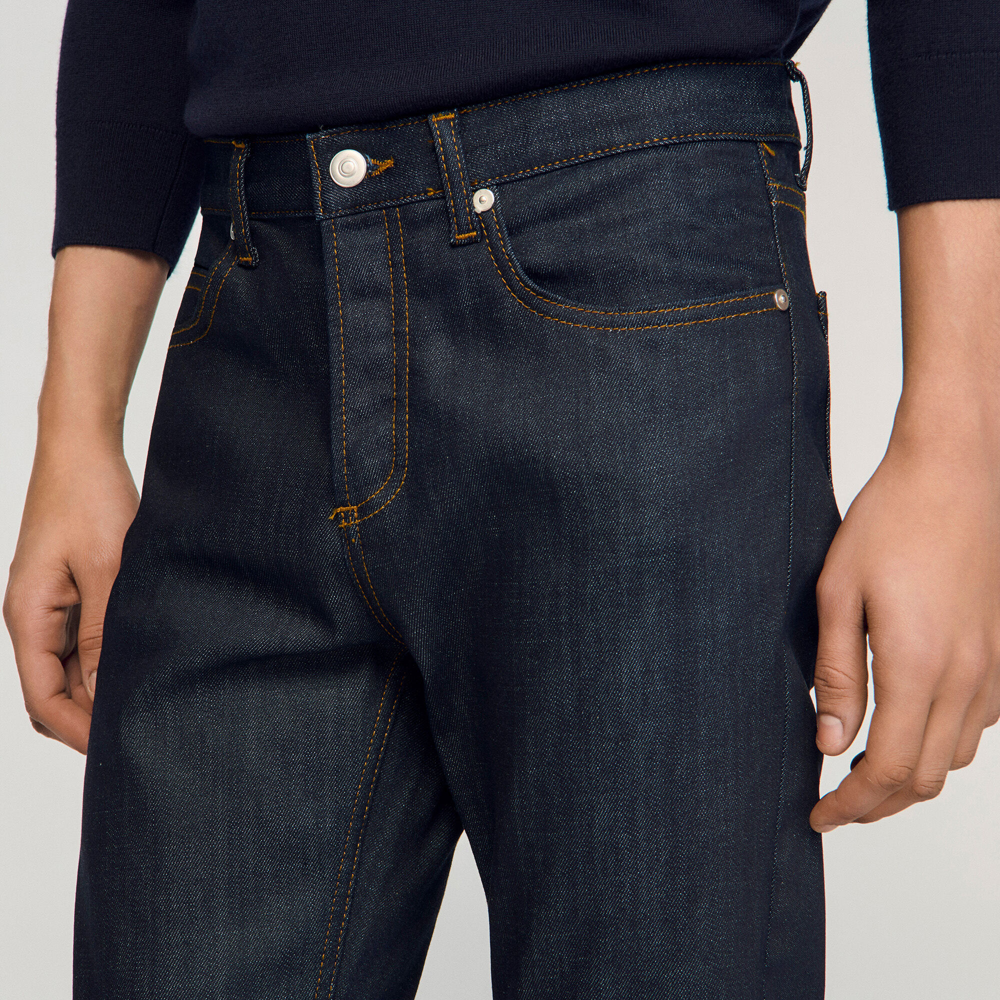 Jeans dritti a vestibilità aderente