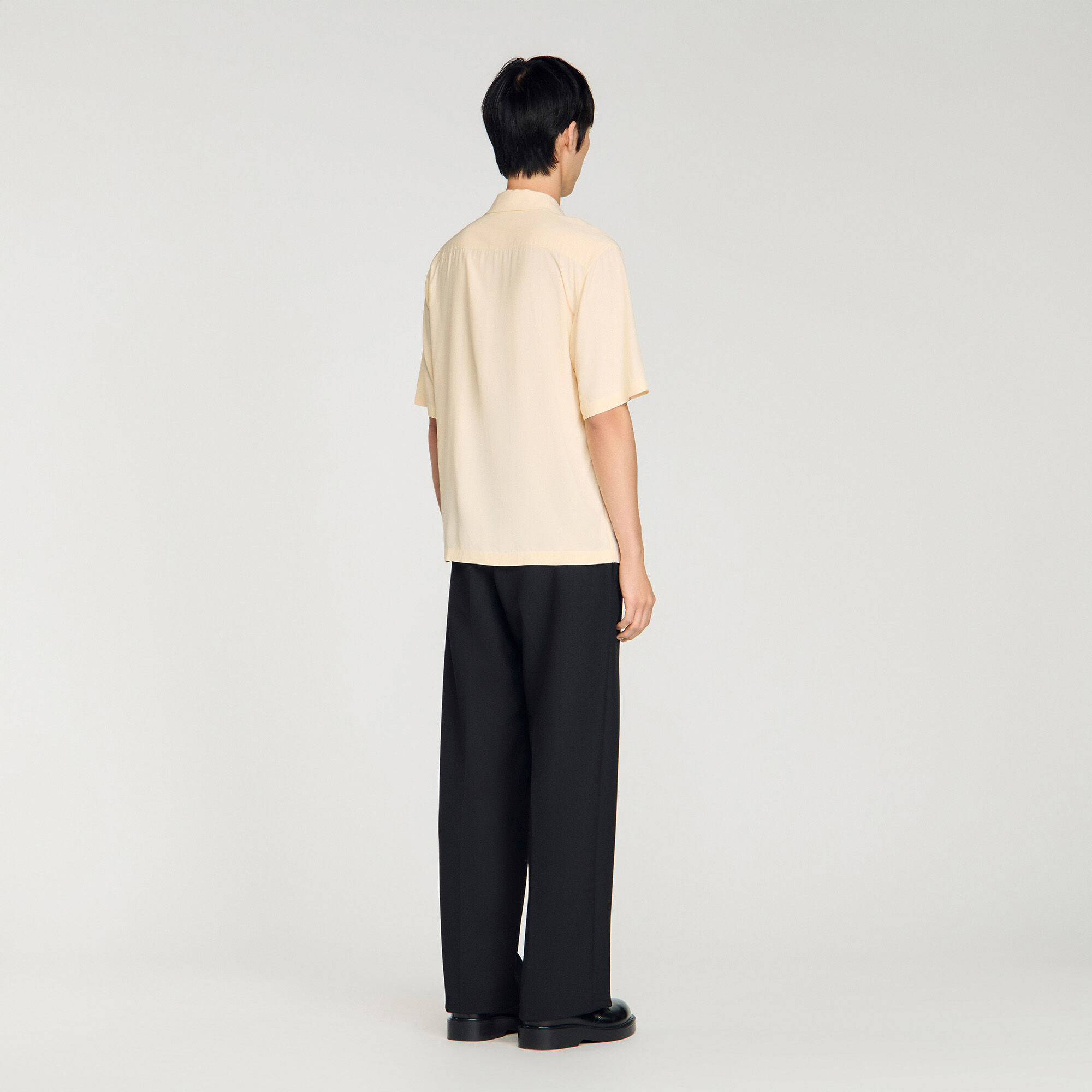 Camicia a cavallo ricamata con taglio largo