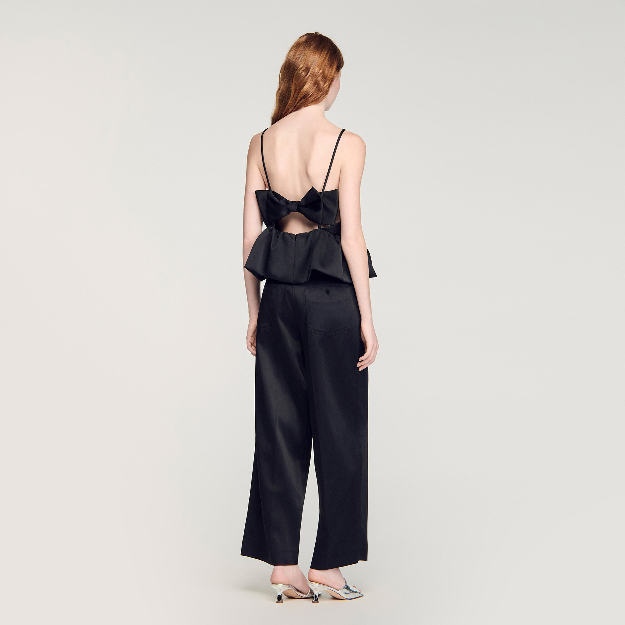 Top corto con peplum