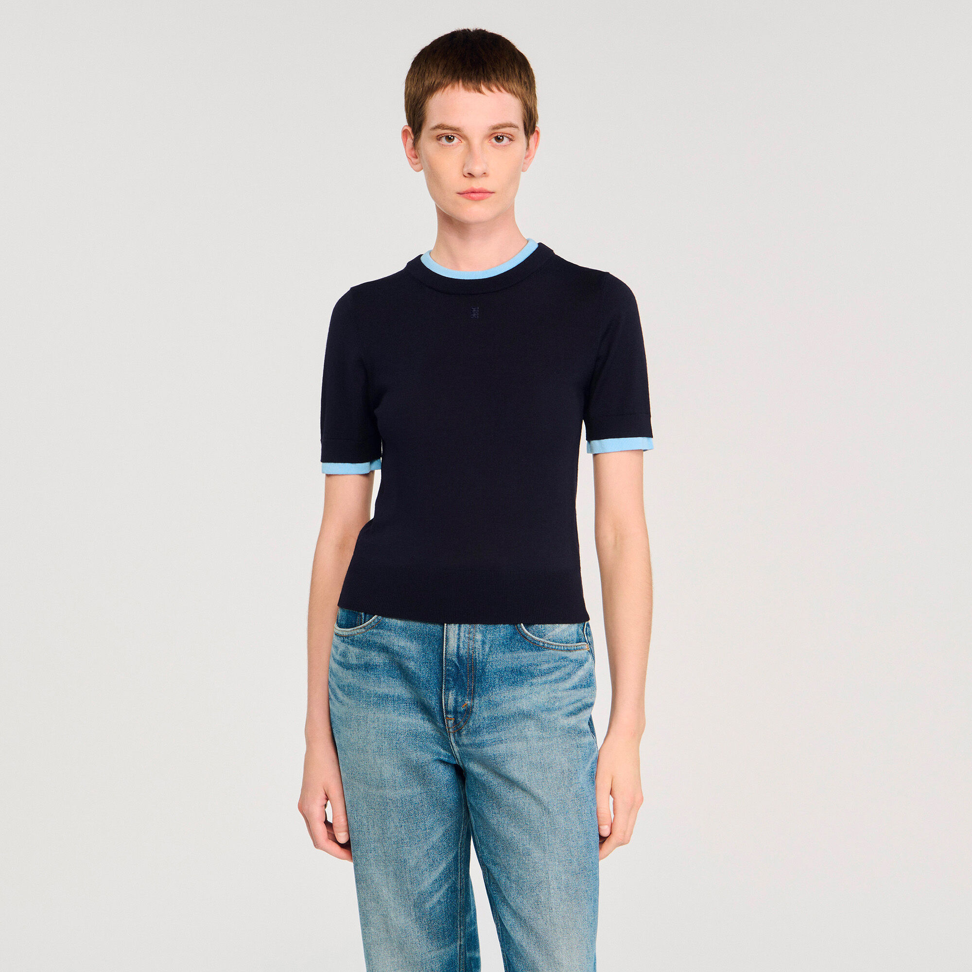 Maglione corto a due toni