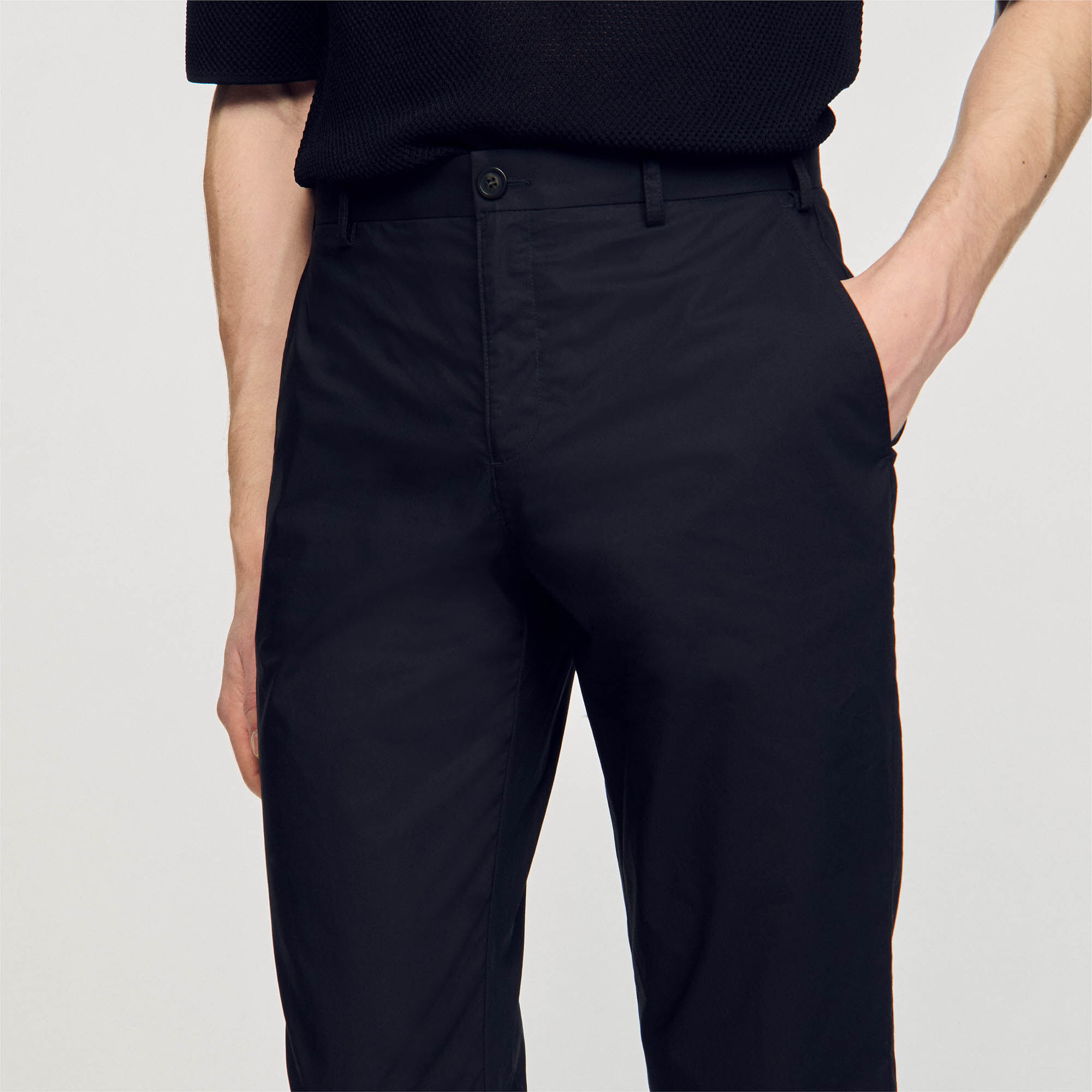 Pantaloni in cotone a taglio carota