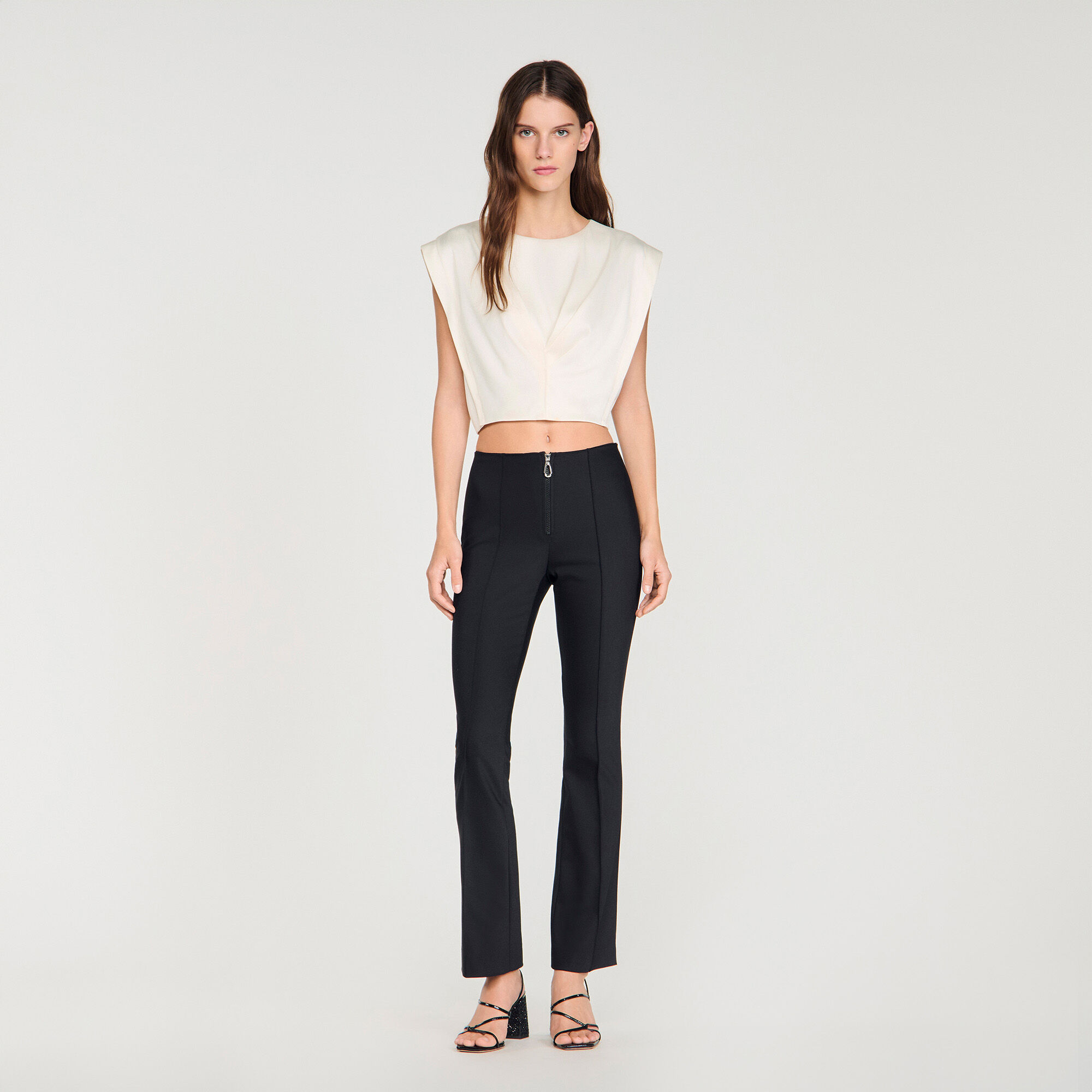 Pantaloni con piega e cerniera
