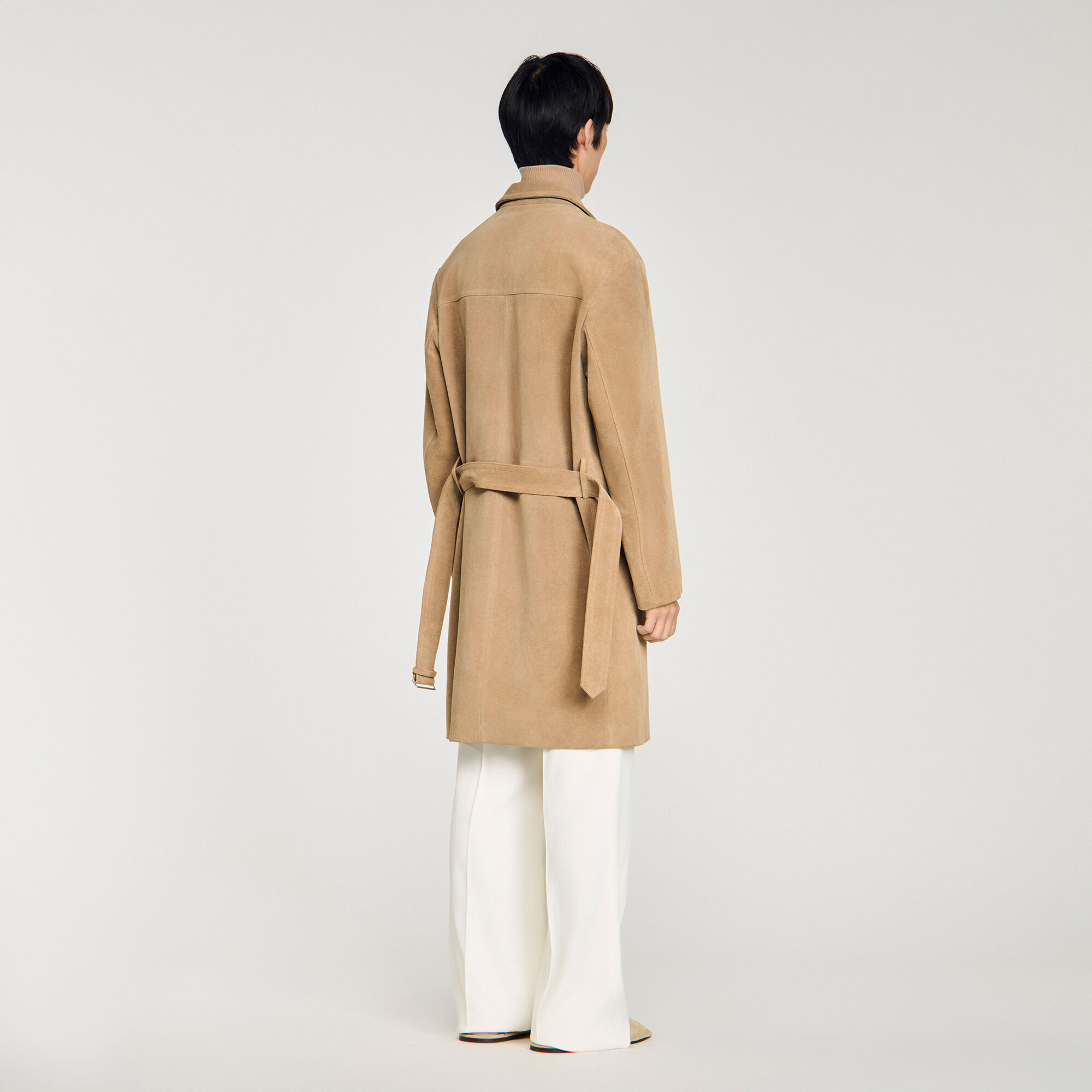 Cappotto in pelle con cintura su misura