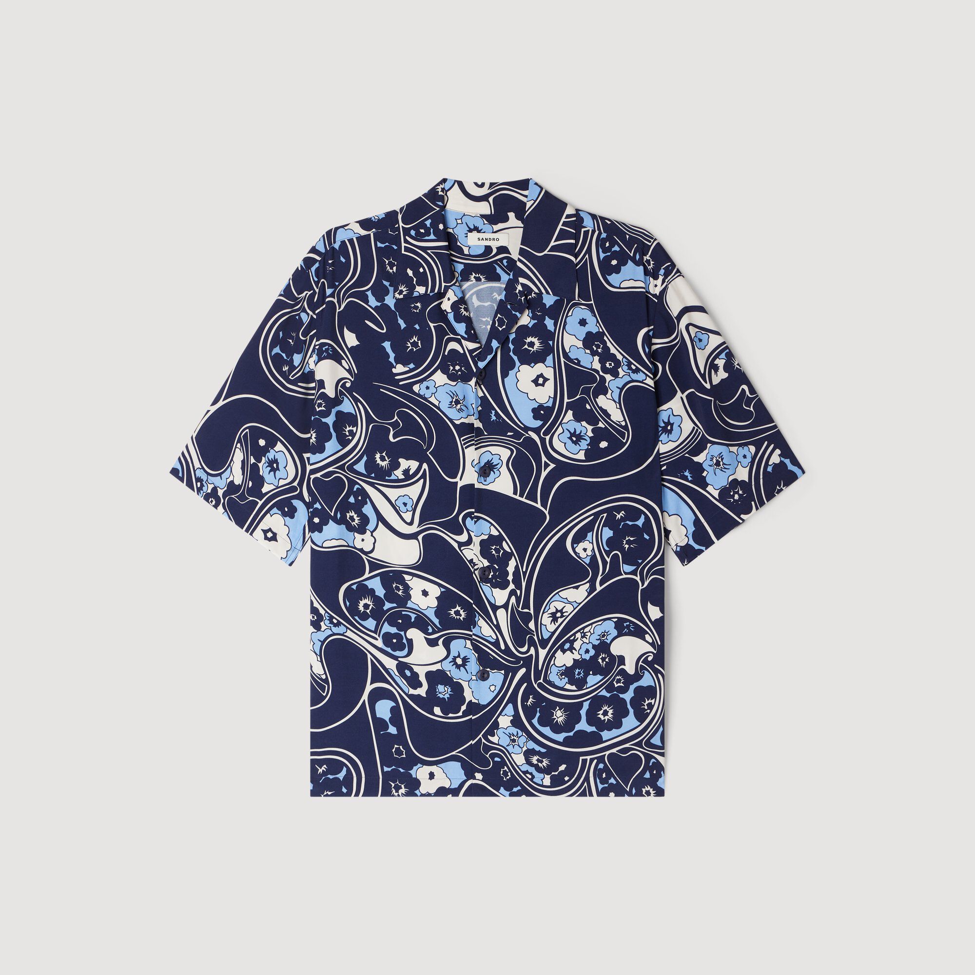 Camicia a collo di squalo con stampa oversize