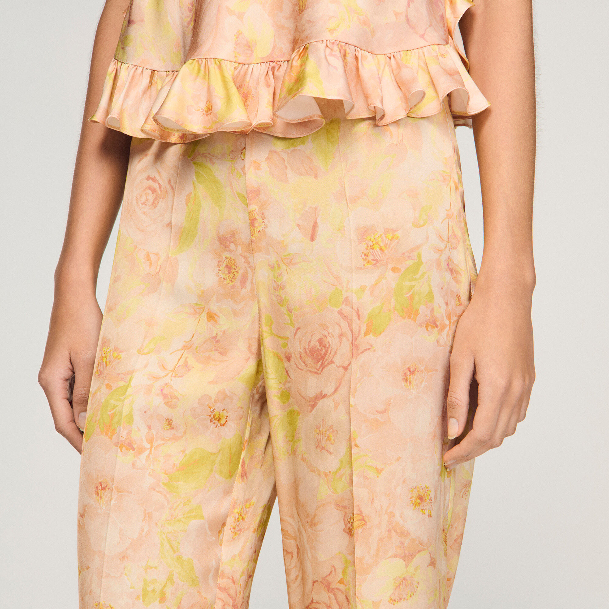 Pantaloni larghi con stampa floreale