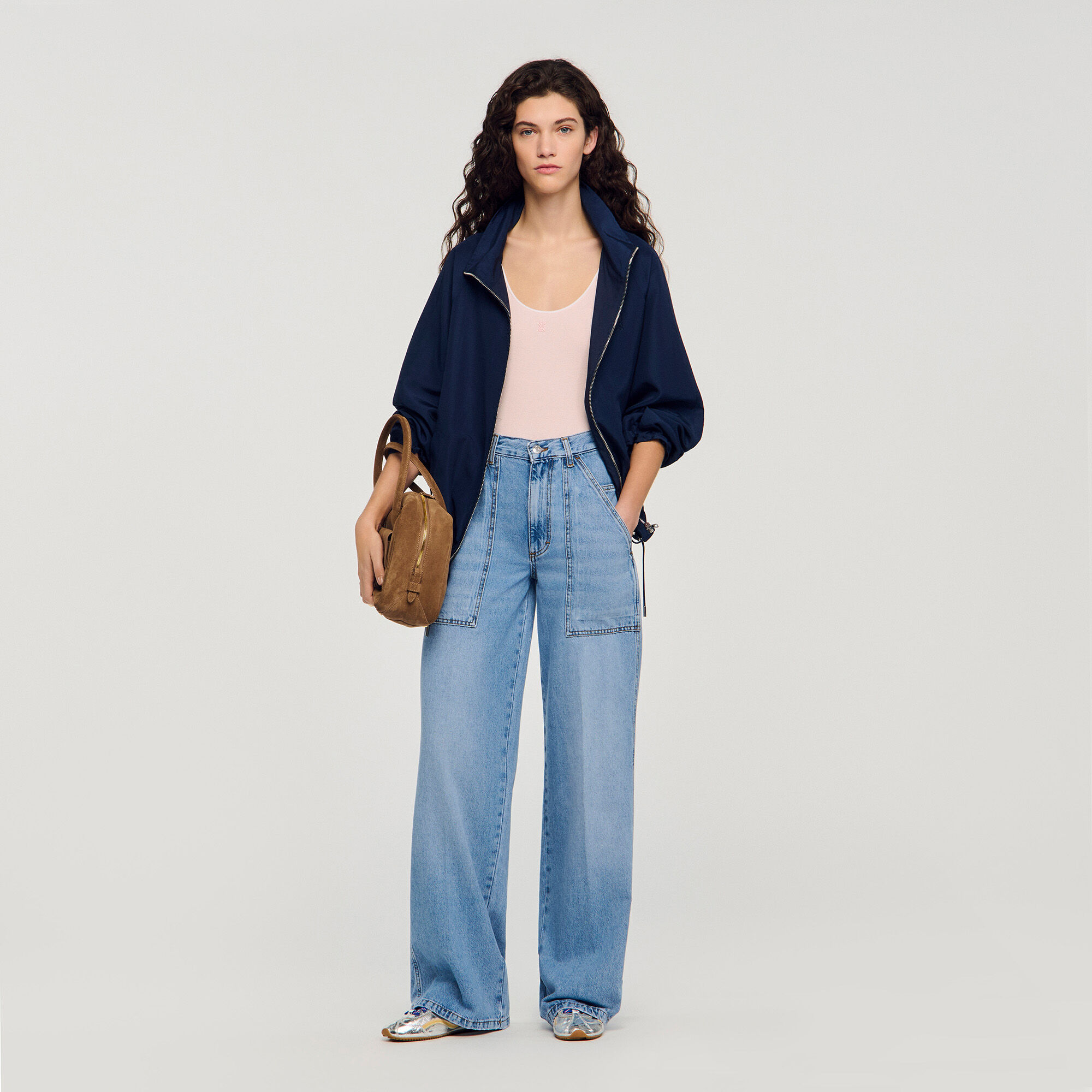 Jeans a gamba larga sbiaditi