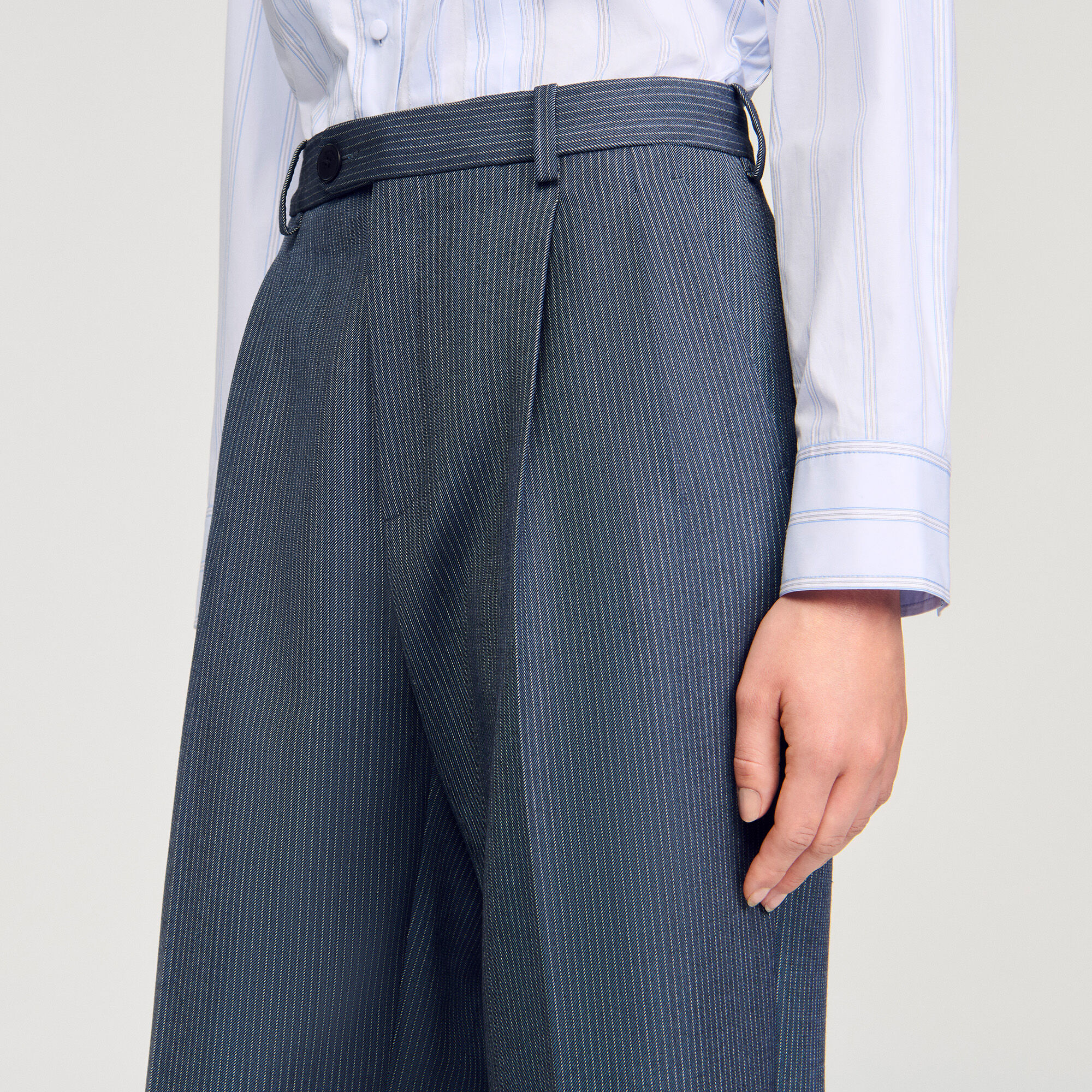 Pantaloni a sigarette con strisce