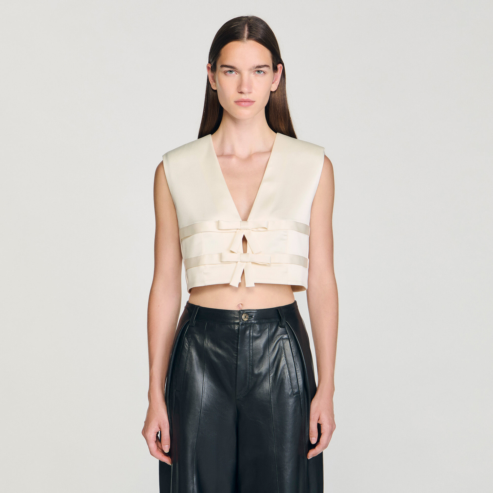 Top corto in satin senza maniche