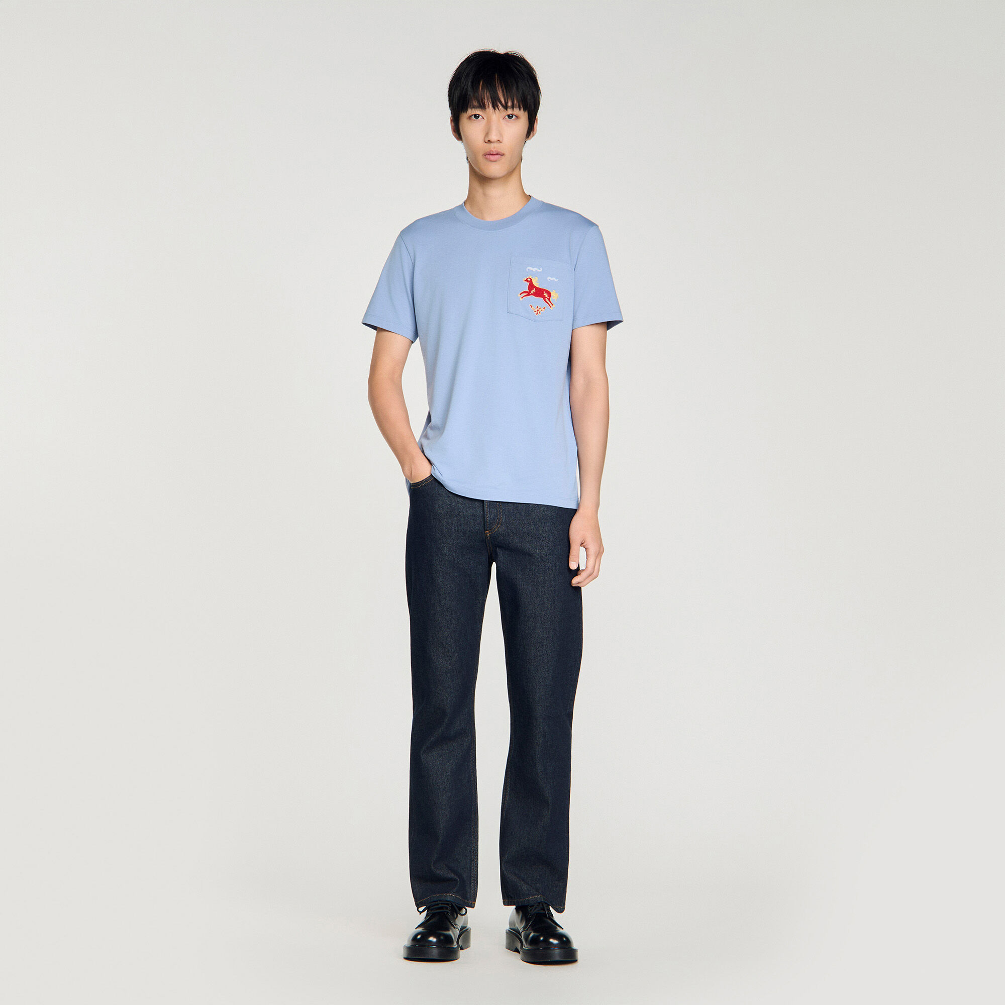T-shirt in cotone con cavallo ricamato