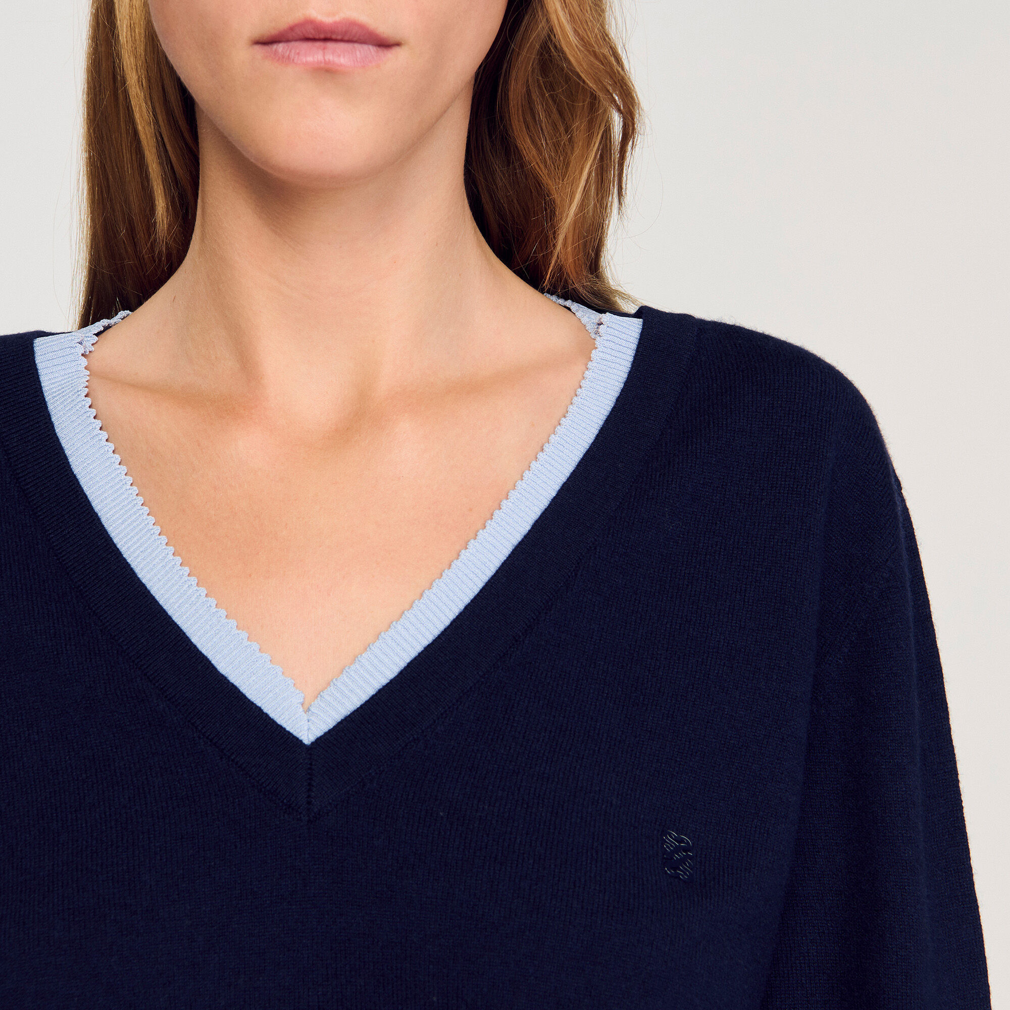 Maglione in lana e cashmere con scollo a V
