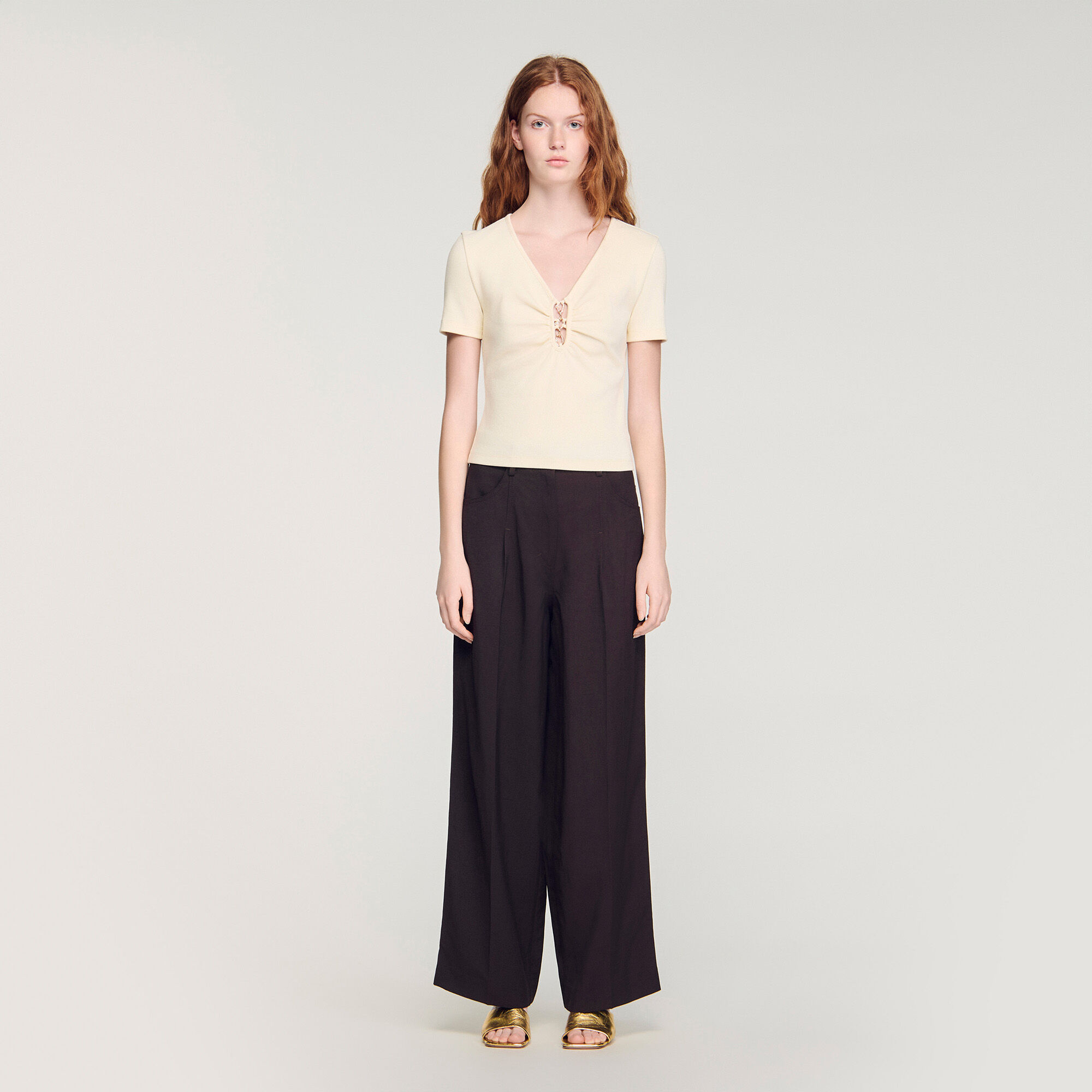 T-shirt corto in cotone con pietre