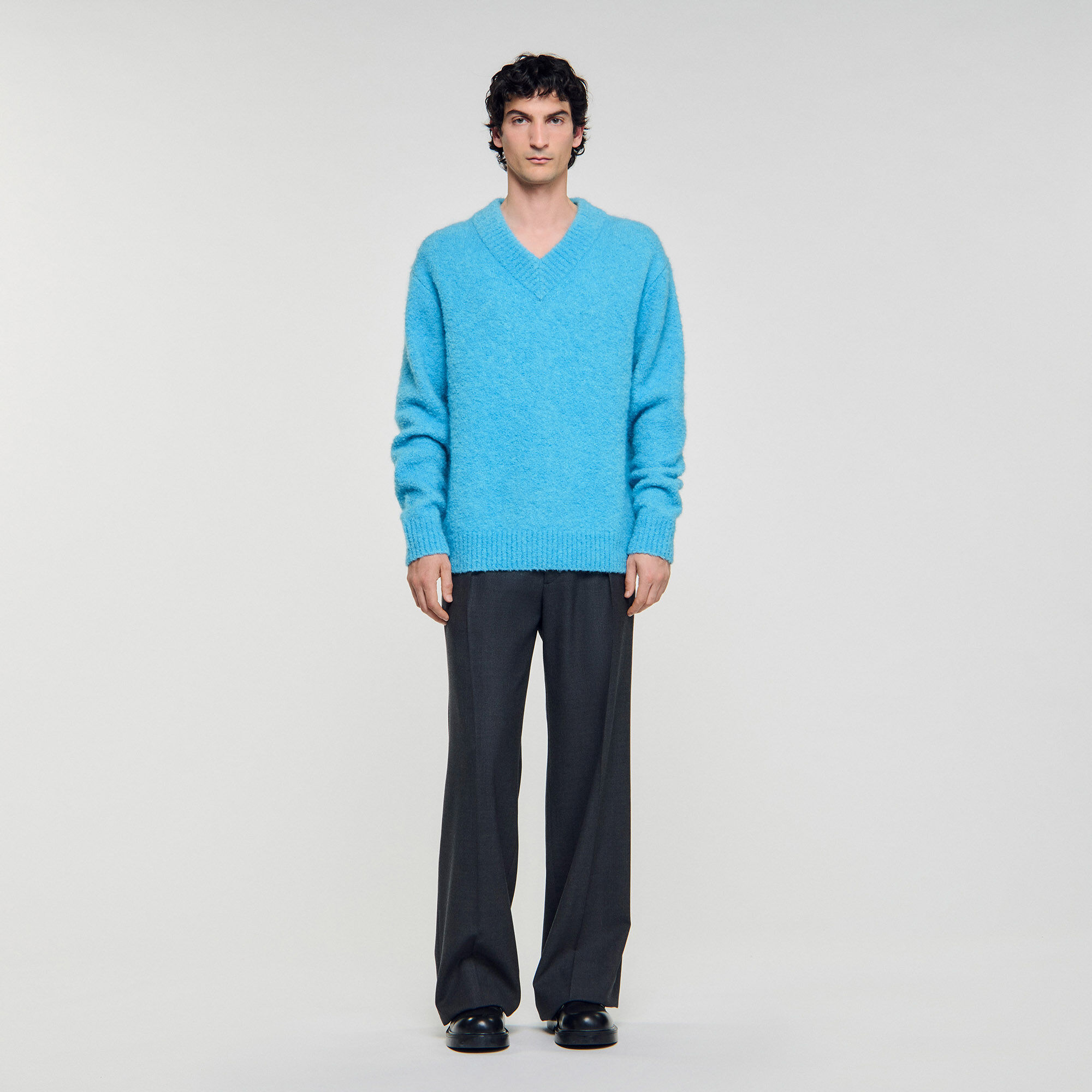 Pullover a collo a V con maniche lunghe