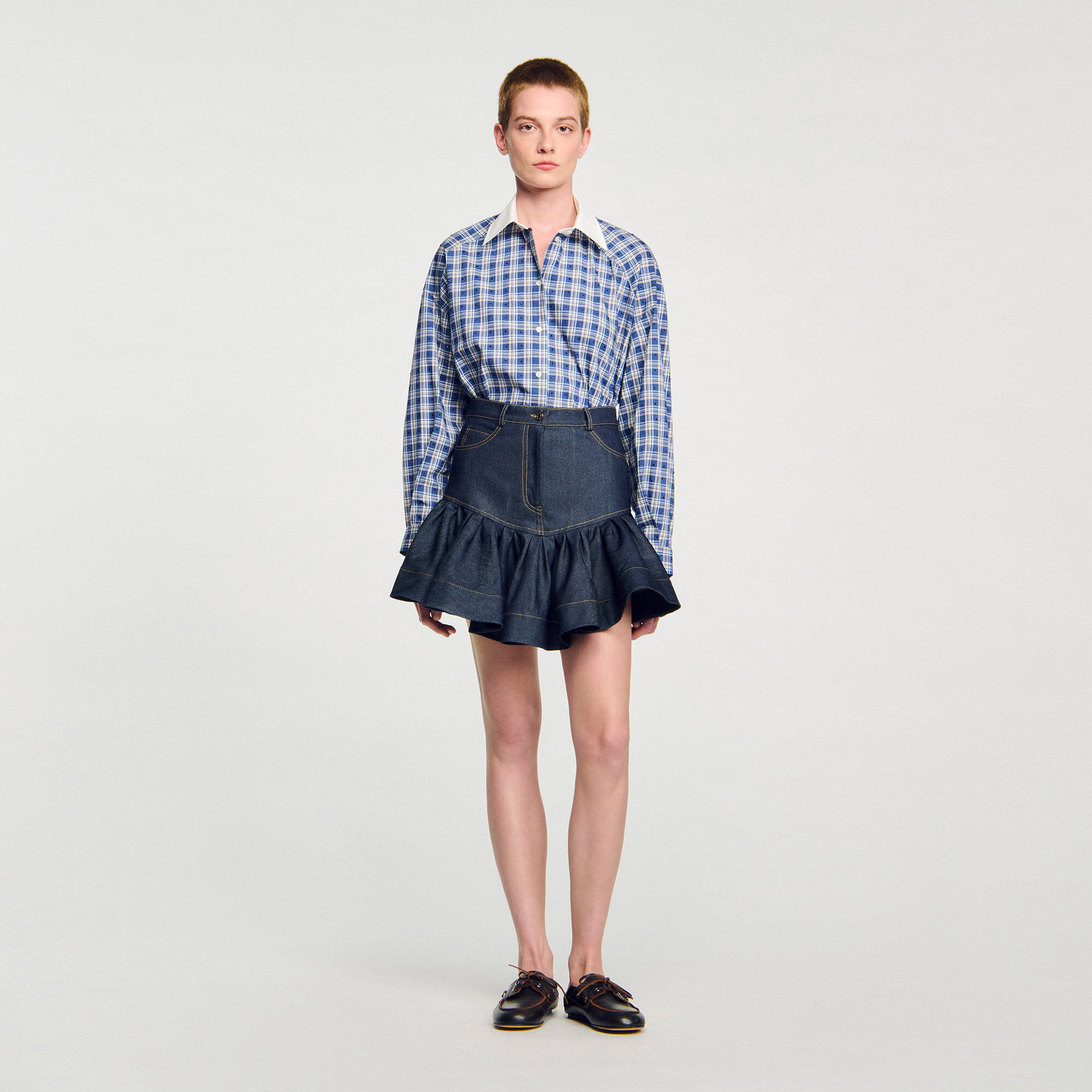Mini gonna in denim con volant